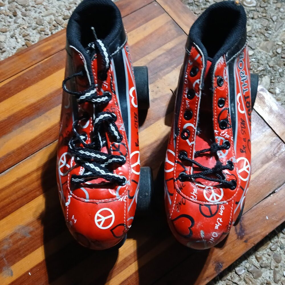 Pre-Owned Pacer Heart Throb Quad Roller Skates - Women's Size 7 - 64mm Wheels